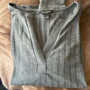 BR Long sleeve Henley NWOT